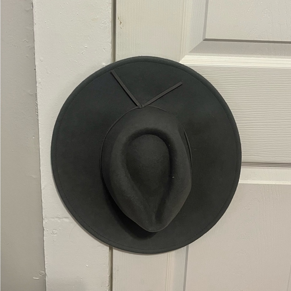 Grey hat